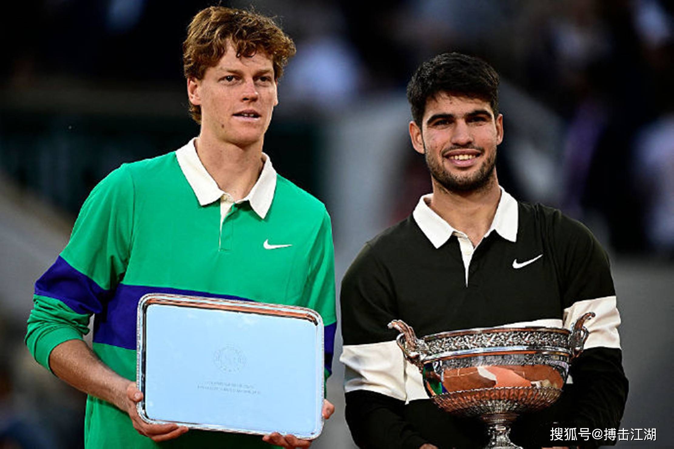 则祭出了坚 则祭出了坚