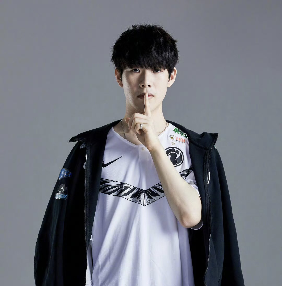 哈蘭德雙響登頂 歐冠表現分上看 霍伊倫10射門5球 場均11km 真讓人淚目.