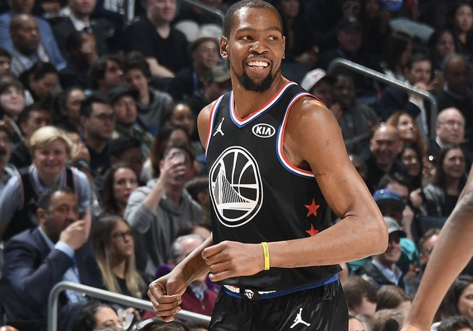 尔一名后卫 尔一名后卫