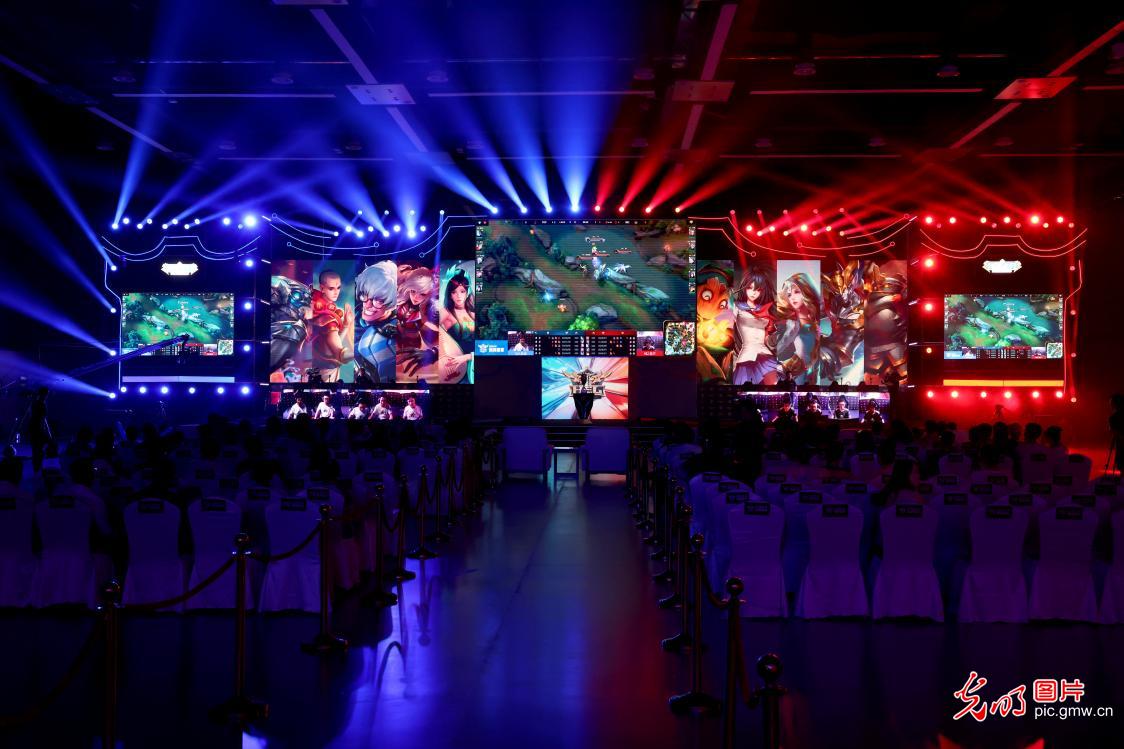 更有象征意 更有象征意