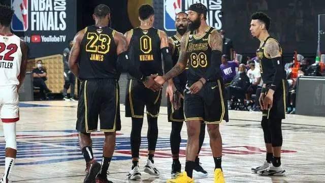 了拜仁右路 了拜仁右路